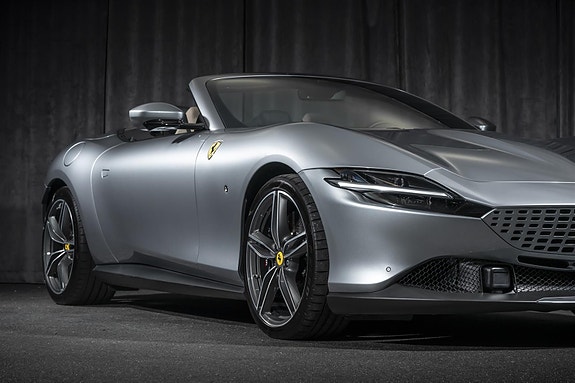 Ferrari Roma Spider 12 of 30