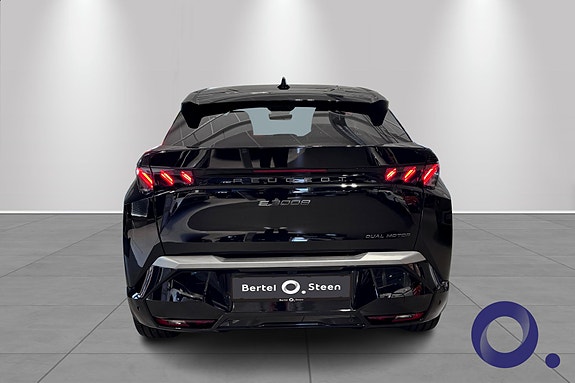 Peugeot e-3008 4 of 5