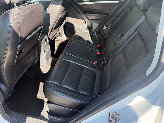 Volkswagen Tiguan 10 of 17