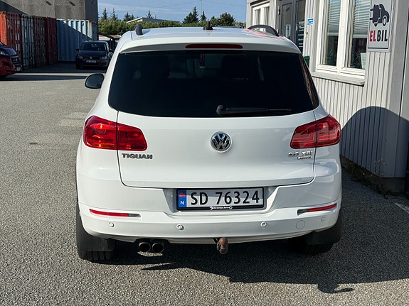Volkswagen Tiguan 5 of 17