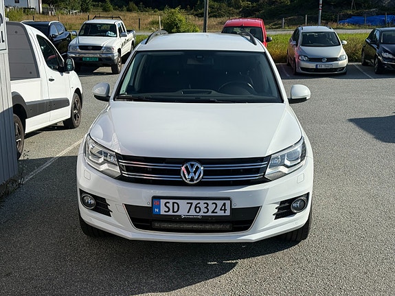 Volkswagen Tiguan 2 of 17