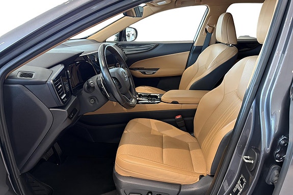 Lexus NX450h 8 of 28
