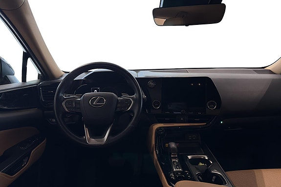 Lexus NX450h 7 of 28