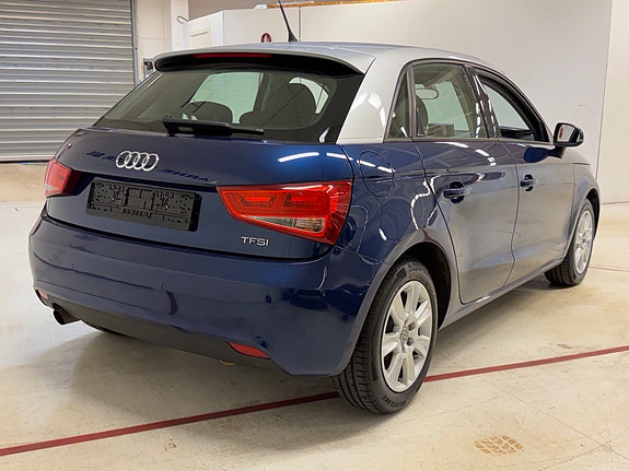 Audi A1 3 of 16