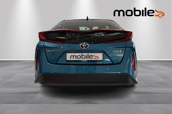 Toyota Prius Plug-in Hybrid 5 of 5