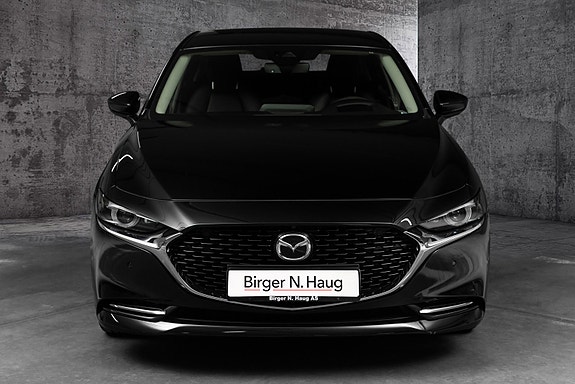 Mazda 3 4 of 5