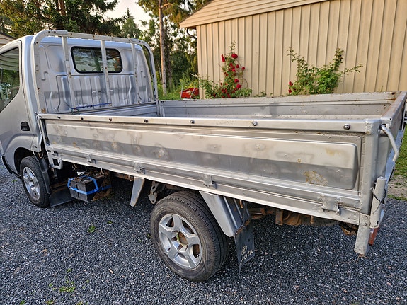 Toyota Dyna 100 4 of 5