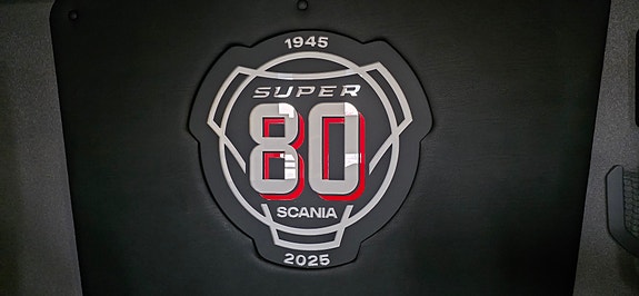 Scania Super80 R560 med HMF 6120, Flyjib, Vinsj 8 of 9