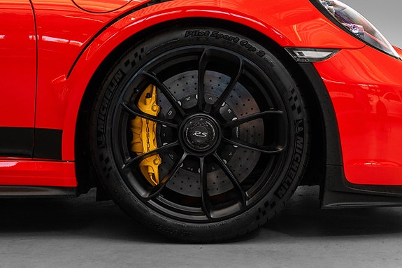 Porsche 911 GT3 RS 16 of 30