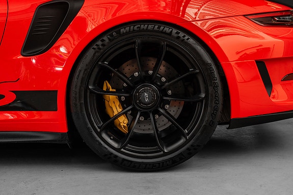 Porsche 911 GT3 RS 14 of 30