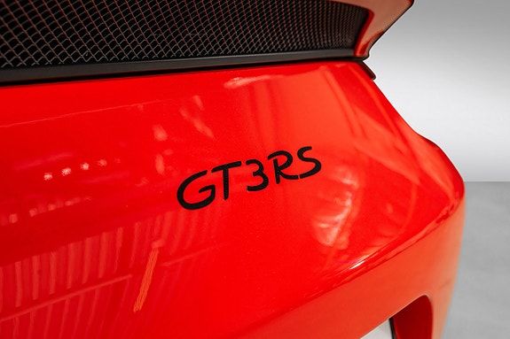 Porsche 911 GT3 RS 12 of 30
