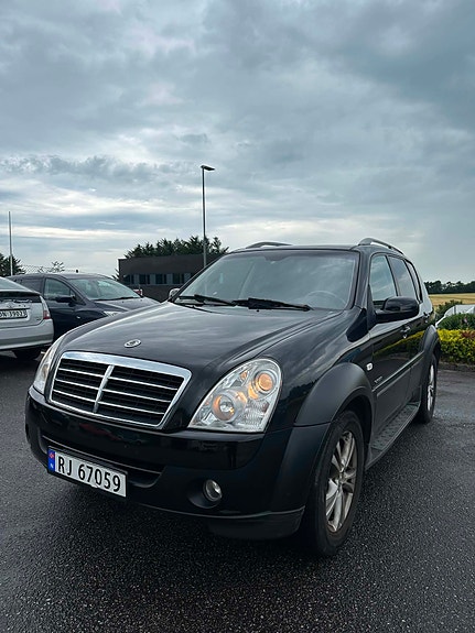 SsangYong Rexton 2 of 23