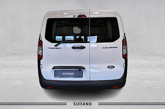 Ford Transit Courier 4 of 5