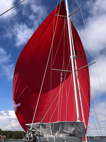Beneteau Oceanis 50 - super seilbåt og hytte på vannet 3 of 15