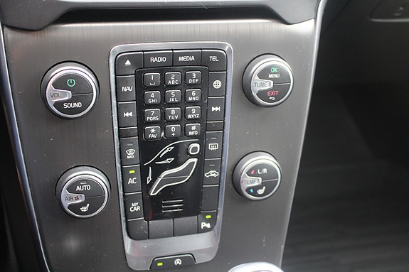 Volvo V40 16 of 20