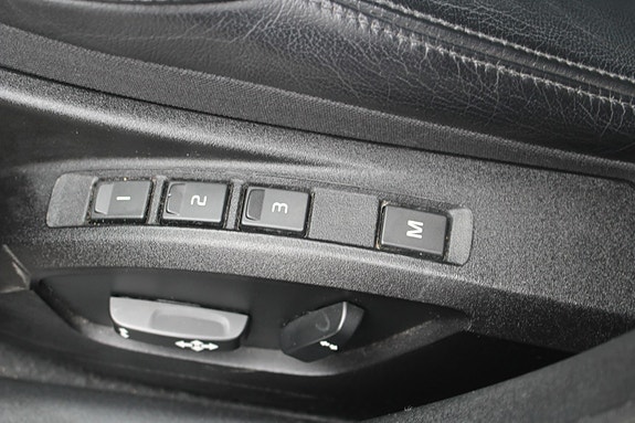 Volvo V40 8 of 20