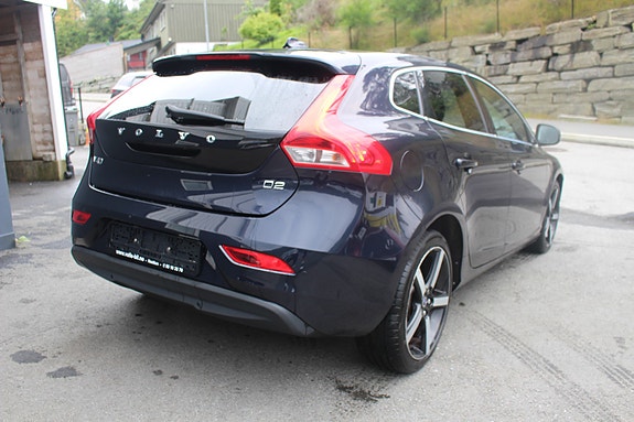 Volvo V40 4 of 20