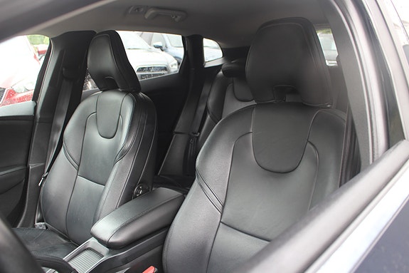 Volvo V40 6 of 20