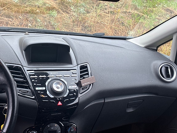 Ford Fiesta 6 of 6