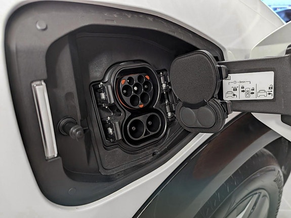 Nissan Ariya 7 of 27