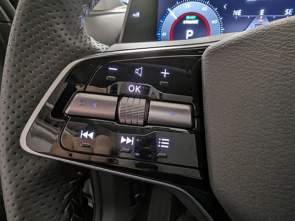 Nissan Ariya 17 of 27