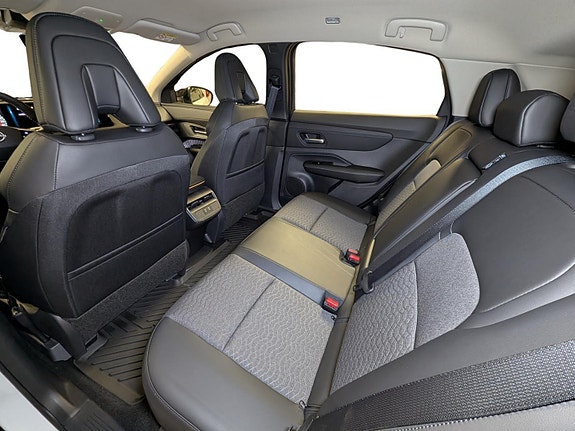 Nissan Ariya 10 of 27