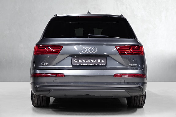 Audi Q7 11 of 30
