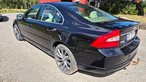 Volvo S80 4 of 26