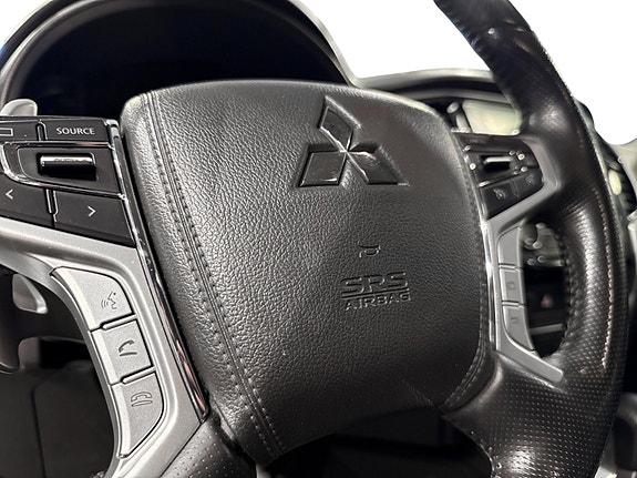 Mitsubishi L200 8 of 23