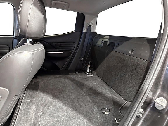 Mitsubishi L200 7 of 23