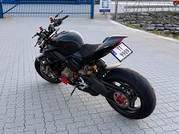 Ducati Streetfighter V4 SP2 5 of 12