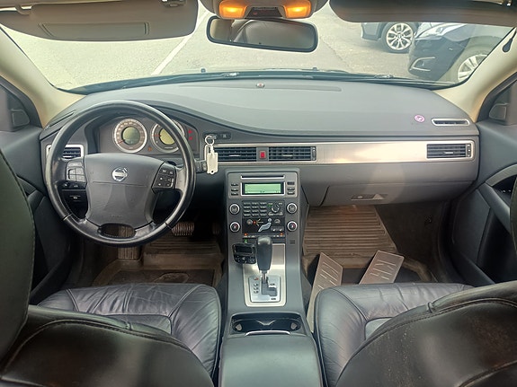 Volvo V70 23 of 30