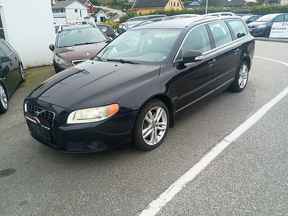 Volvo V70 3 of 30
