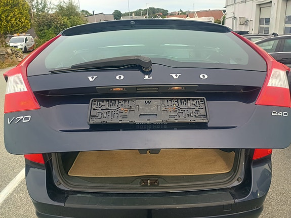 Volvo V70 15 of 30