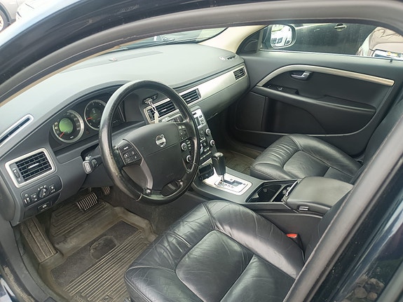 Volvo V70 5 of 30