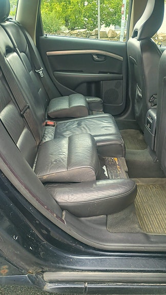 Volvo V70 19 of 30