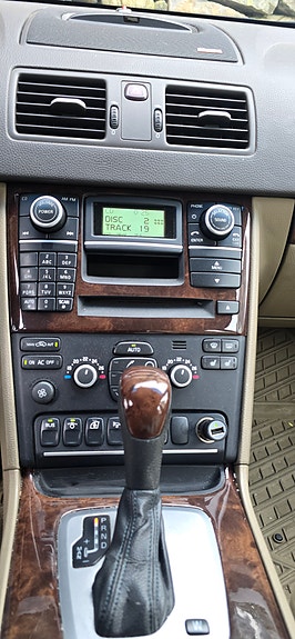 Volvo XC90 14 of 29