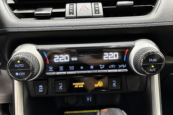 Toyota RAV4 19 of 24