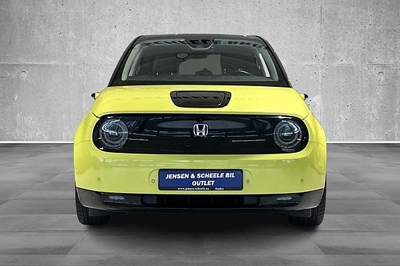 Honda e 2 of 30