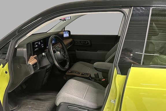 Honda e 15 of 30