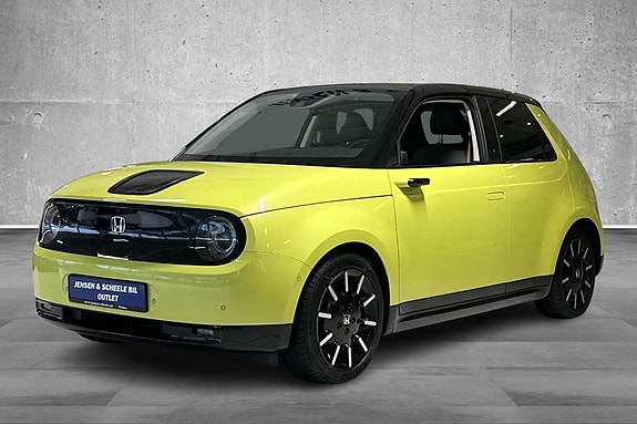 Honda e 3 of 30
