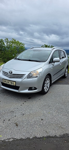 Toyota Verso 3 of 30
