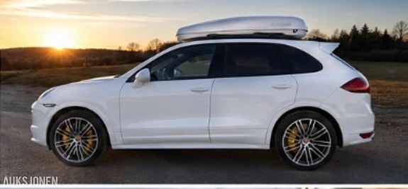 Porsche Cayenne 5 of 13