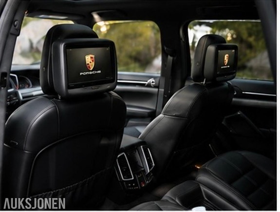 Porsche Cayenne 11 of 13