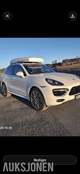 Porsche Cayenne 8 of 13
