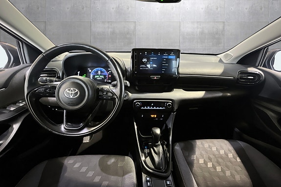Toyota Yaris 10 of 18