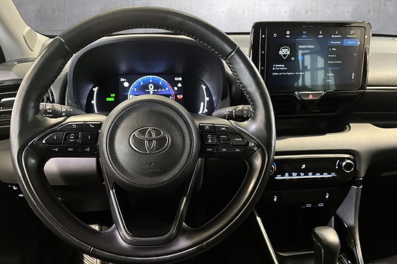 Toyota Yaris 11 of 18