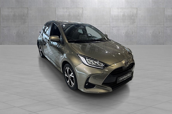 Toyota Yaris 7 of 18