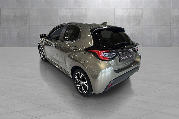 Toyota Yaris 3 of 18