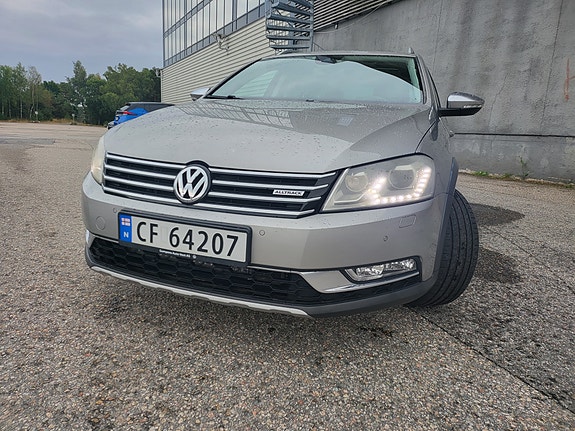 Volkswagen Passat 14 of 30